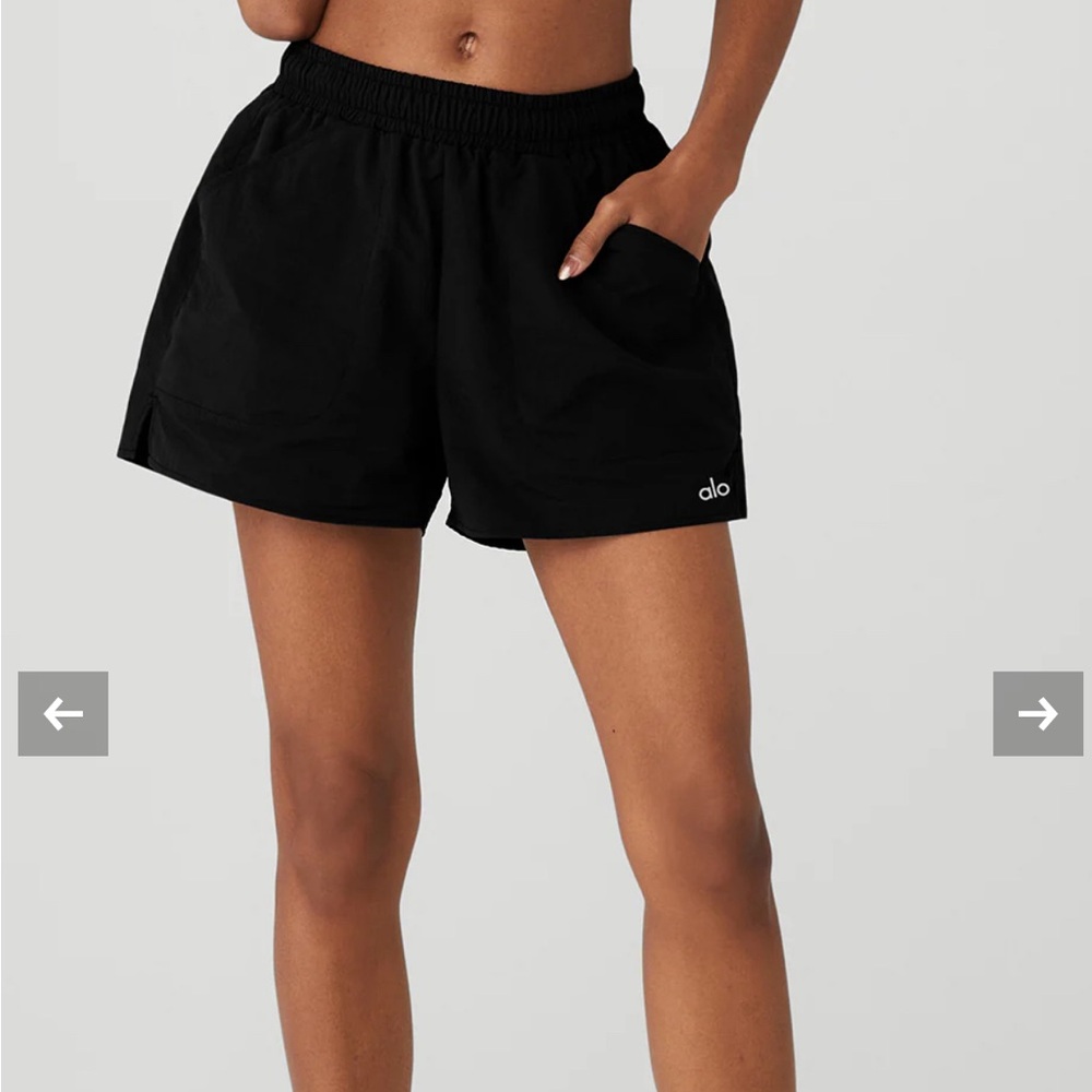 ALO YOGA BLACK ALUMNI SHORT Sz. Small PRE-OWNED